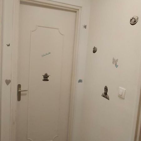 Le Petillant Pour 3 Personnes Sens Exterior foto