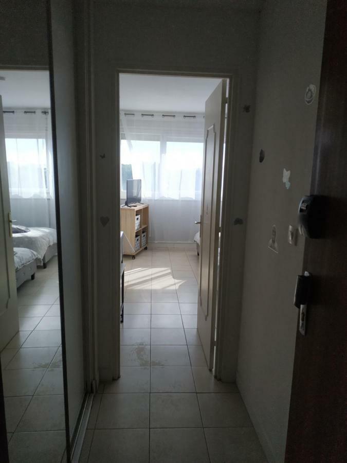 Le Petillant Pour 3 Personnes Sens Exterior foto