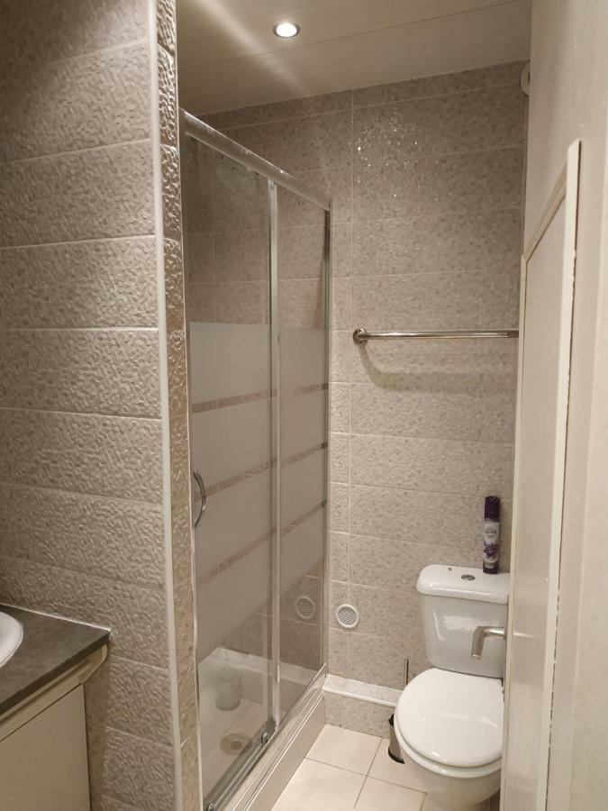 Le Petillant Pour 3 Personnes Sens Exterior foto